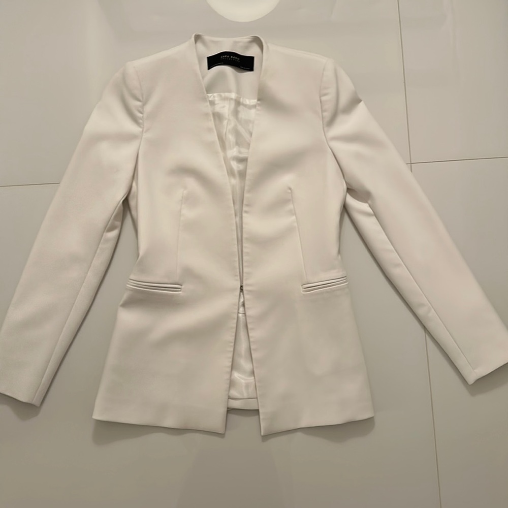 Zara White Blazer